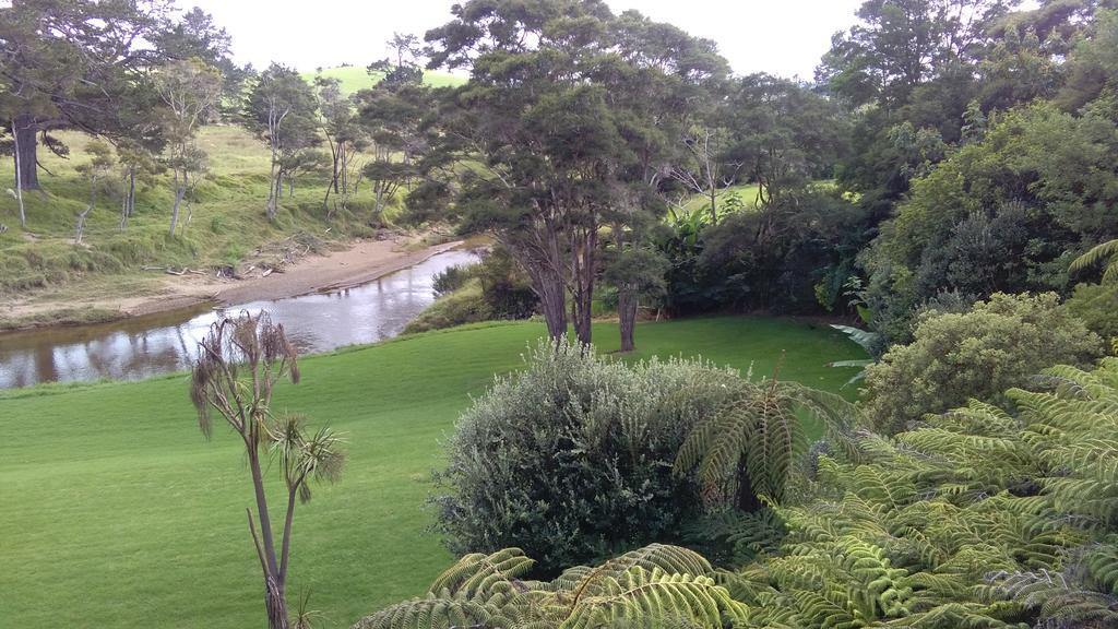 River Retreat Haruru Extérieur photo